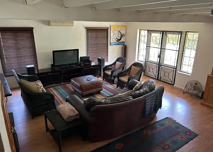 Paradyskloof Suite